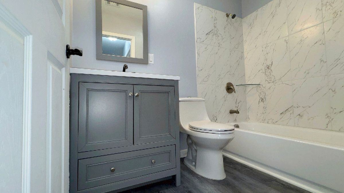 736 E 28th St ##2 - Photo 5 of 17