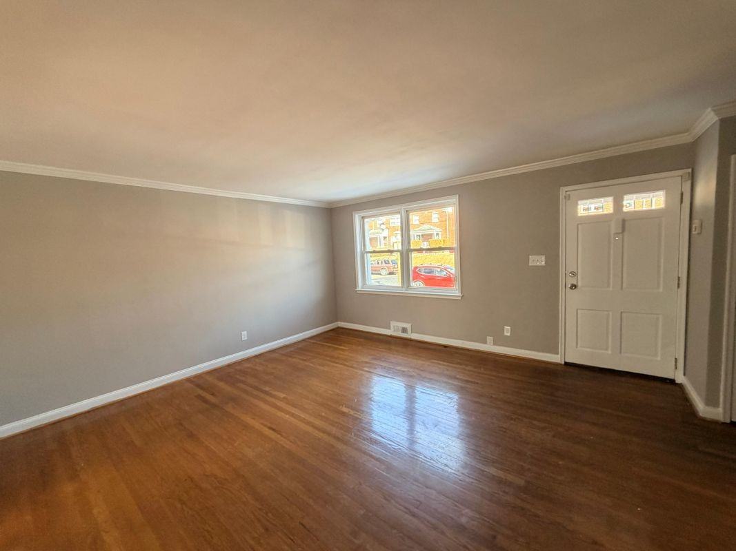 1917 Burnwood Rd - Photo 3 of 22