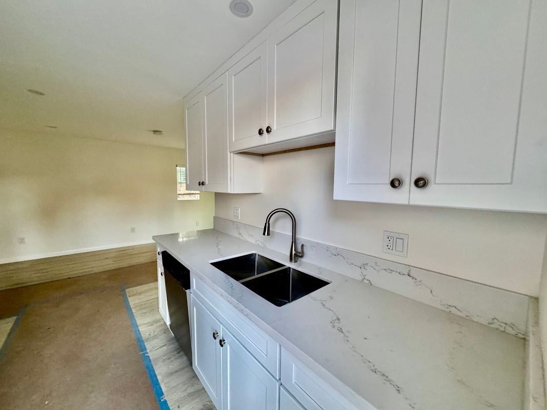 857 W Edgehill Rd ##2 - Photo 3 of 20