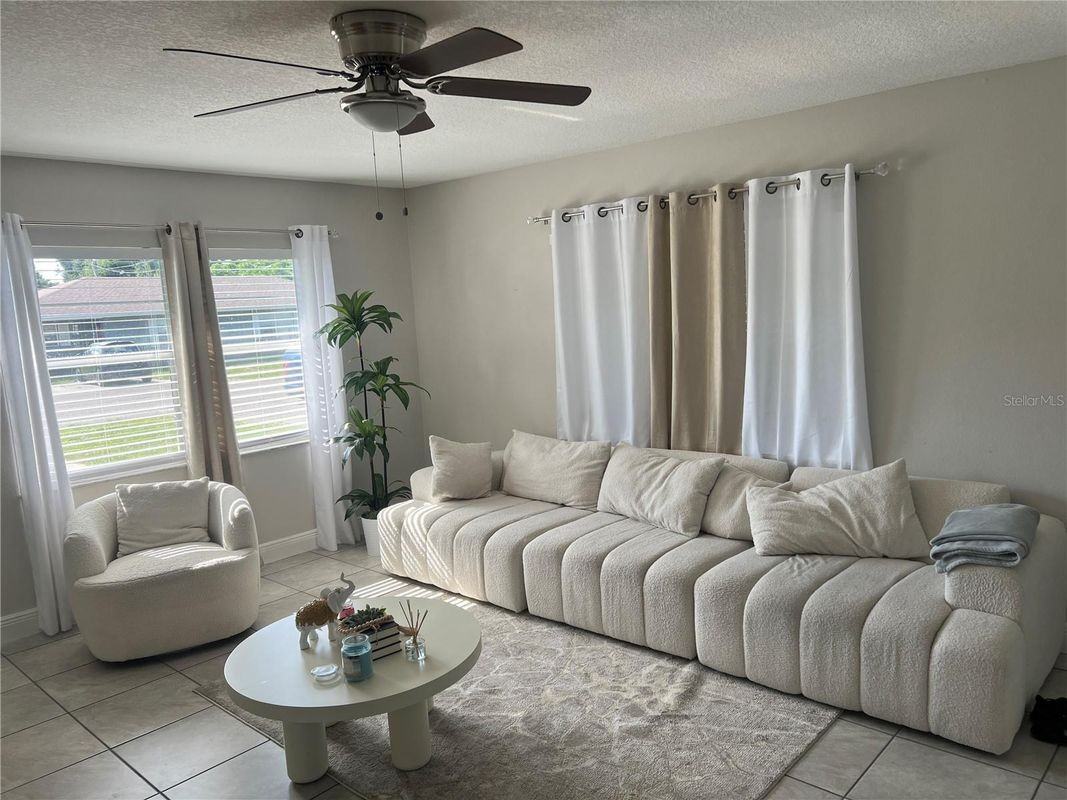 135 Dairy Rd - Photo 3 of 9