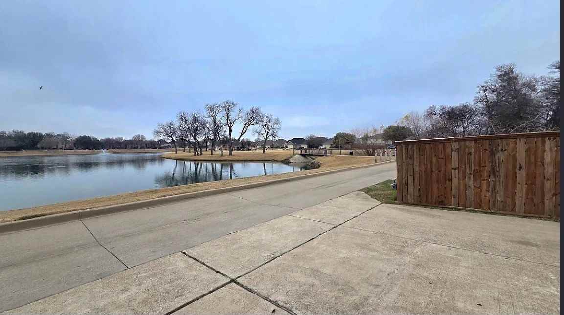 5435 Avery Ln - Photo 2 of 31