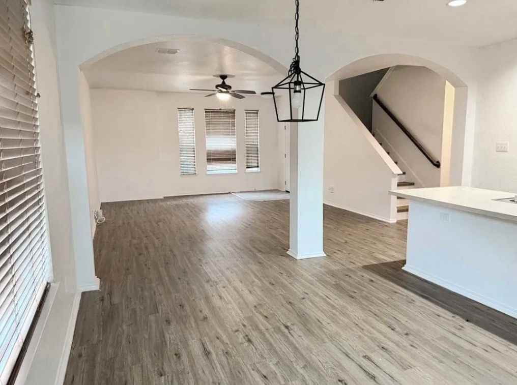 5435 Avery Ln - Photo 4 of 31