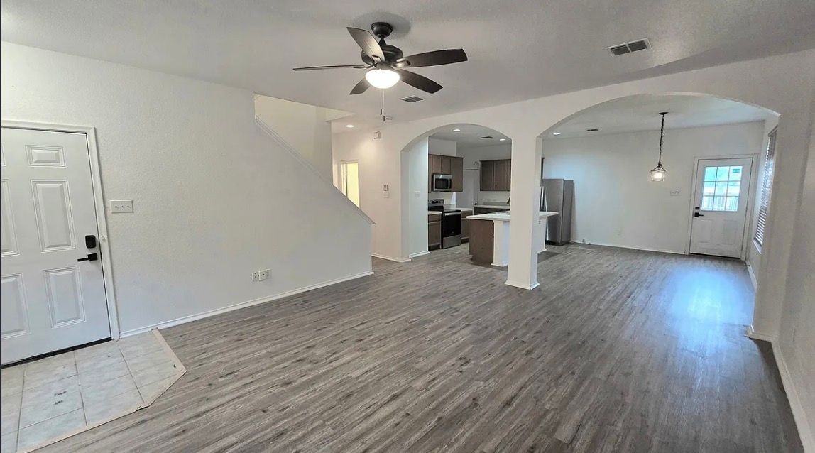 5435 Avery Ln - Photo 6 of 31