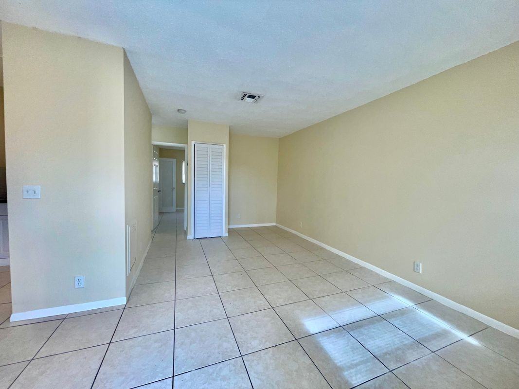 1522 S N St ##6 - Photo 2 of 8