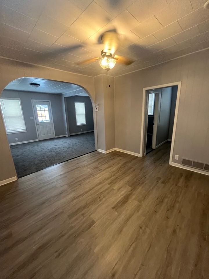 924 N Stevens St - Photo 7 of 17