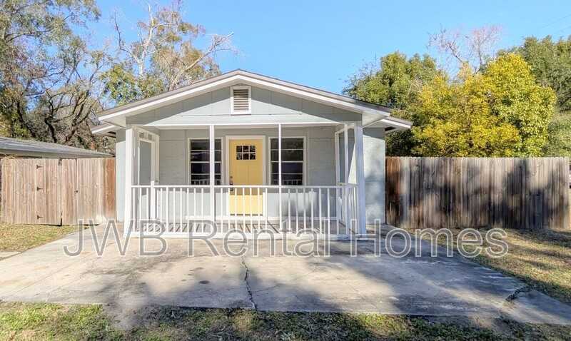 3301 Hunt St - Photo 2 of 19