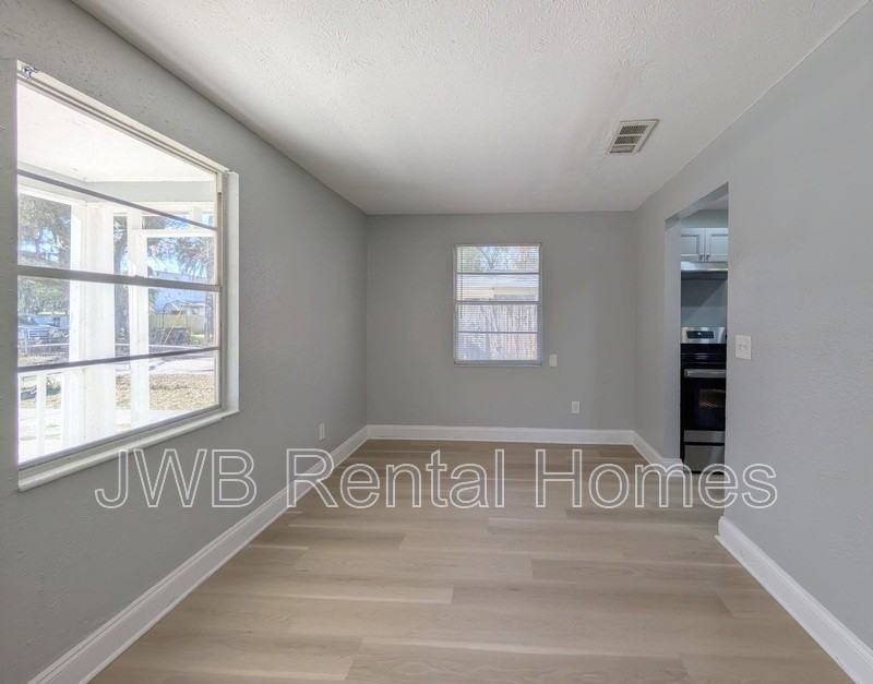 3301 Hunt St - Photo 5 of 19