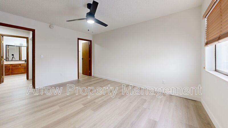 203 E Arbor Ave - Photo 3 of 9