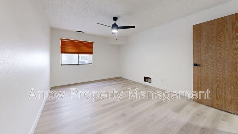 203 E Arbor Ave - Photo 4 of 9