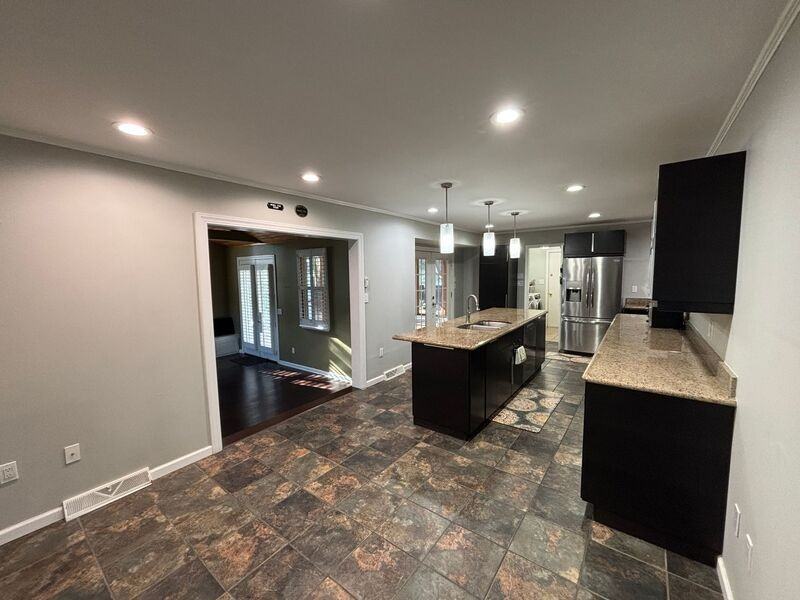 5327 Chantilly Ln - Photo 7 of 28