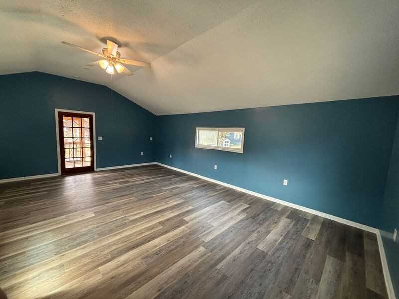 1060 Timmons Acres Ln - Photo 5 of 9