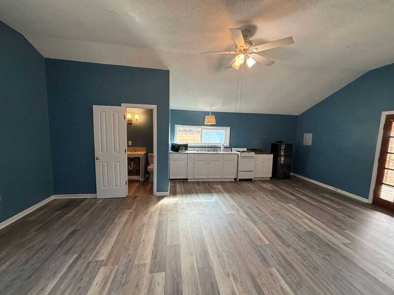 1060 Timmons Acres Ln - Photo 7 of 9