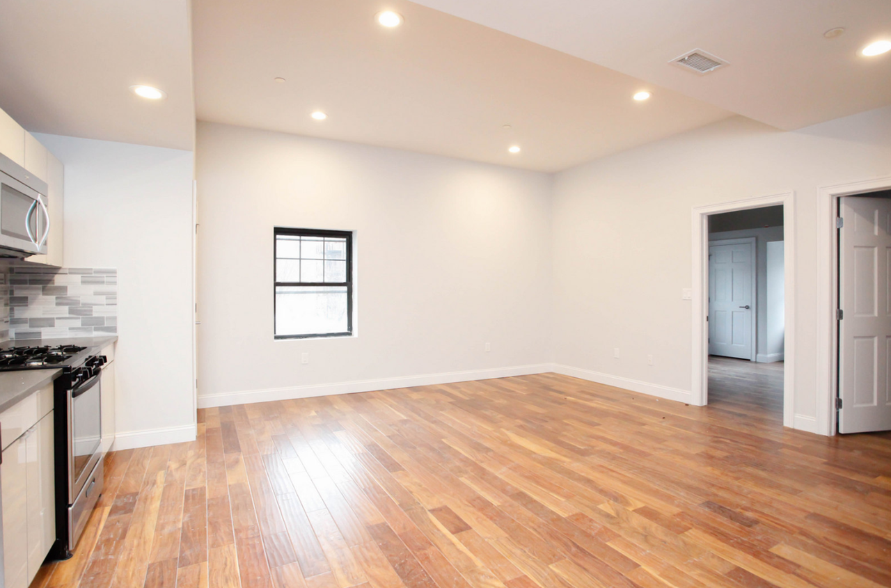 The Chapman Apartments - Photo 2 of 50