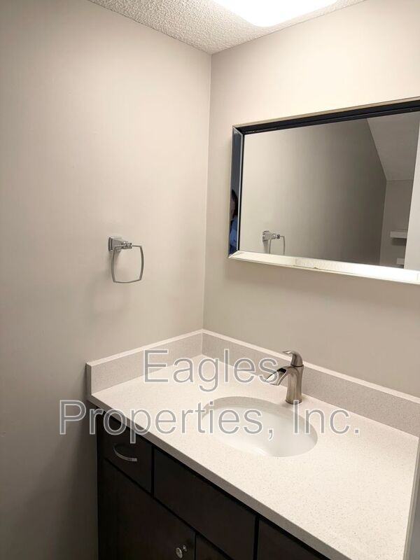 2002 Stephens Ct - Photo 5 of 16