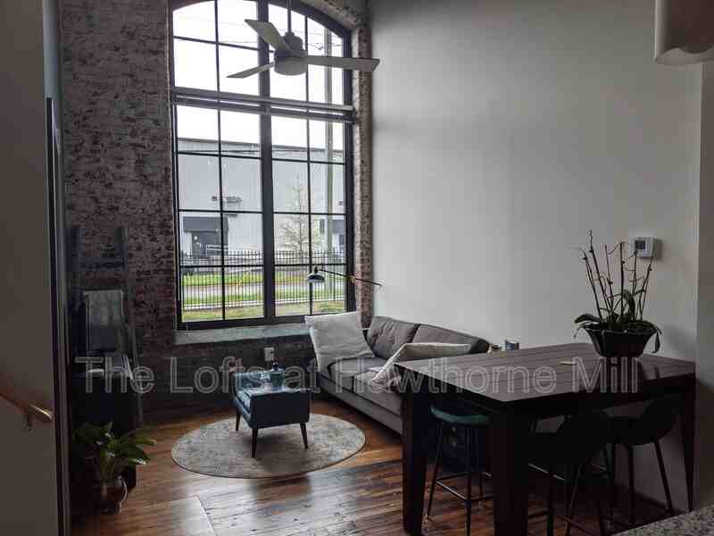 1101 Hawthorne Ln #247 - Photo 2 of 8