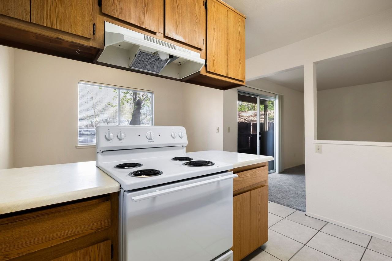 0959 - Lassen View Apartments - Photo 5 of 23