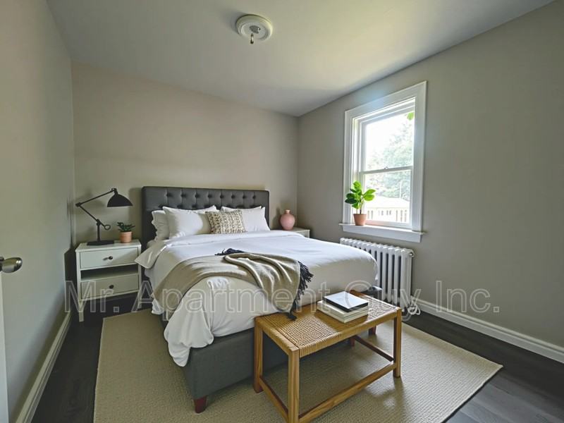 2 Balsam Ave S #11 - Photo 2 of 5