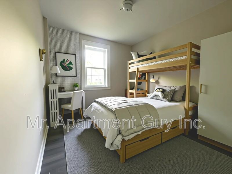 2 Balsam Ave S #11 - Photo 4 of 5