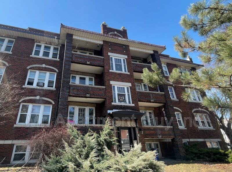 2 Balsam Ave S #11 - Photo 5 of 5