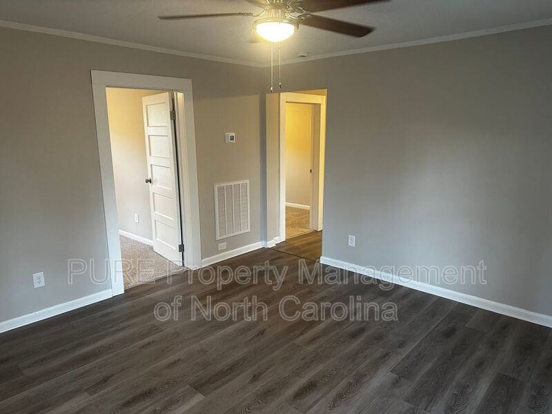 411 W 10th St - Photo 6 of 29