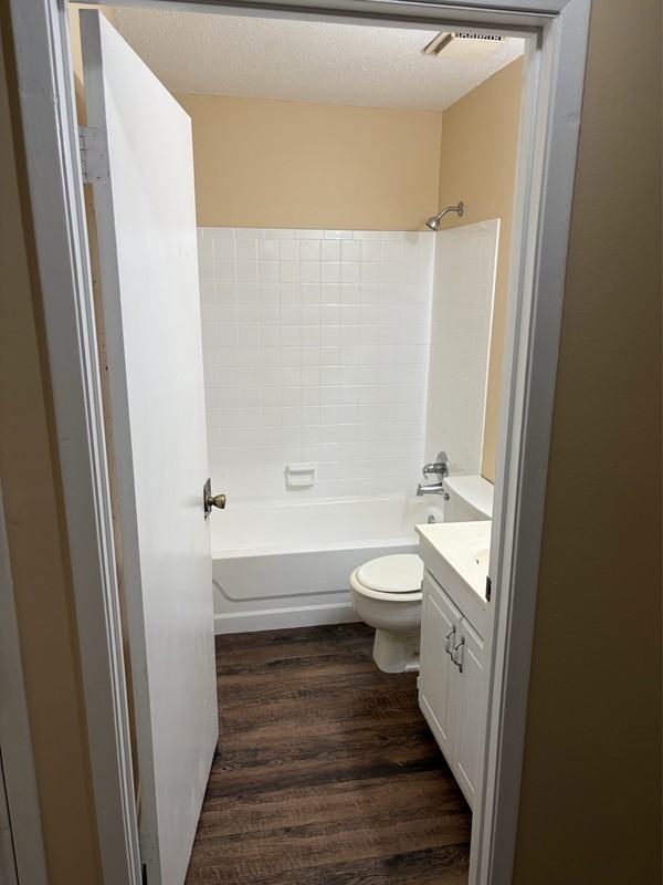 2346 Horne Ave #3 - Photo 7 of 13