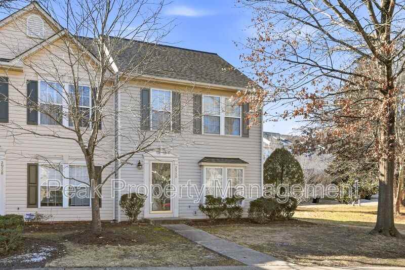 2930 Queensland Dr - Photo 3 of 22