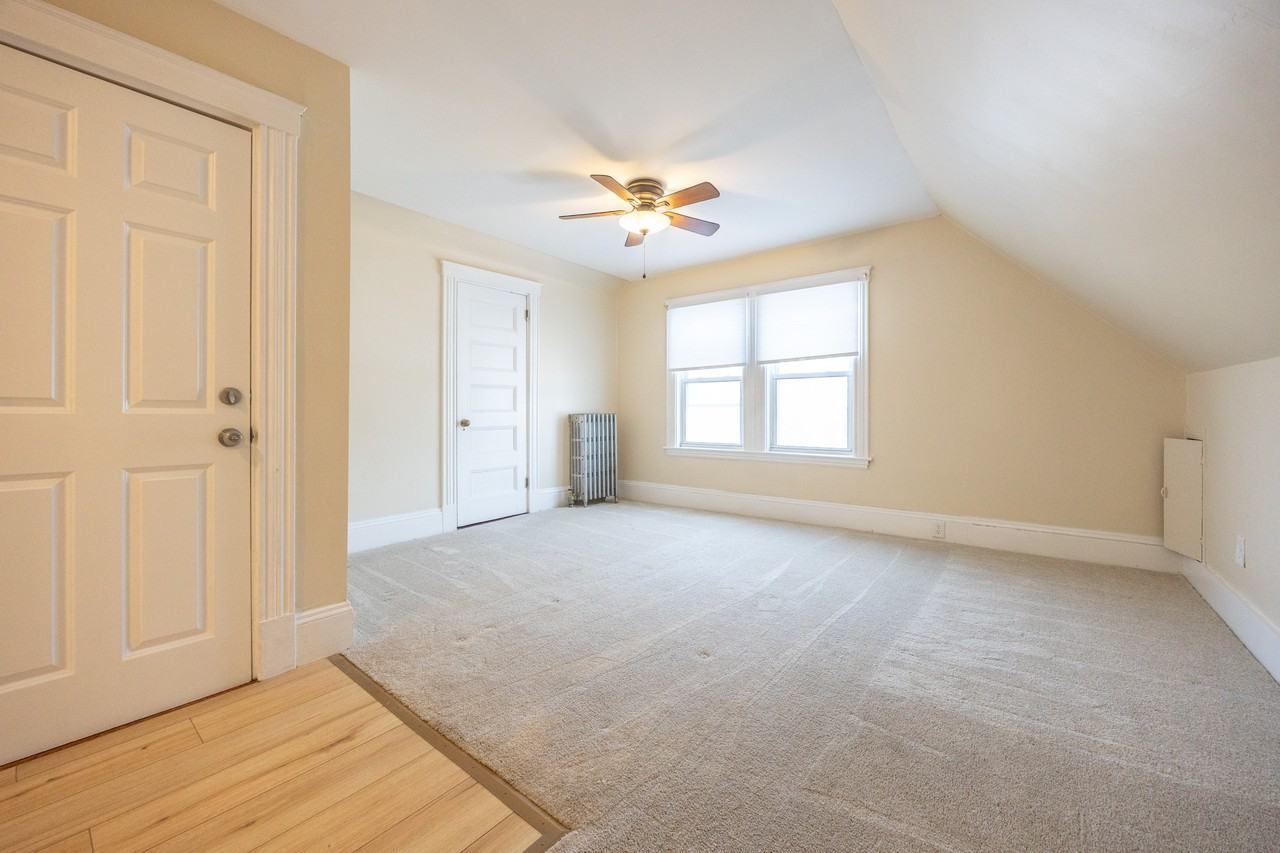 529 Adams St #3 - Photo 5 of 12