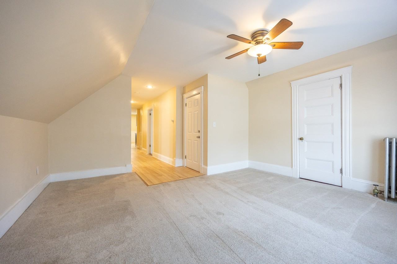 529 Adams St #3 - Photo 6 of 12