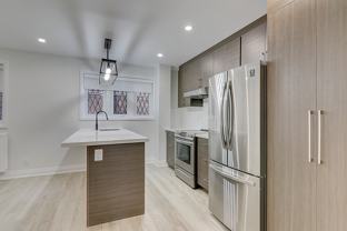 2520 Bloor St W #18 - Photo 1 of 1