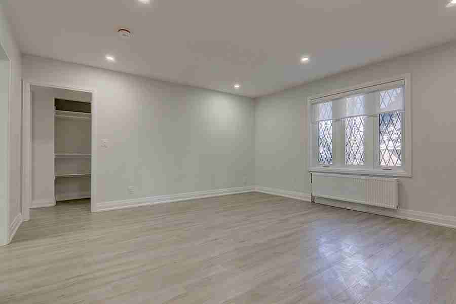 2520 Bloor St W #18 - Photo 5 of 19