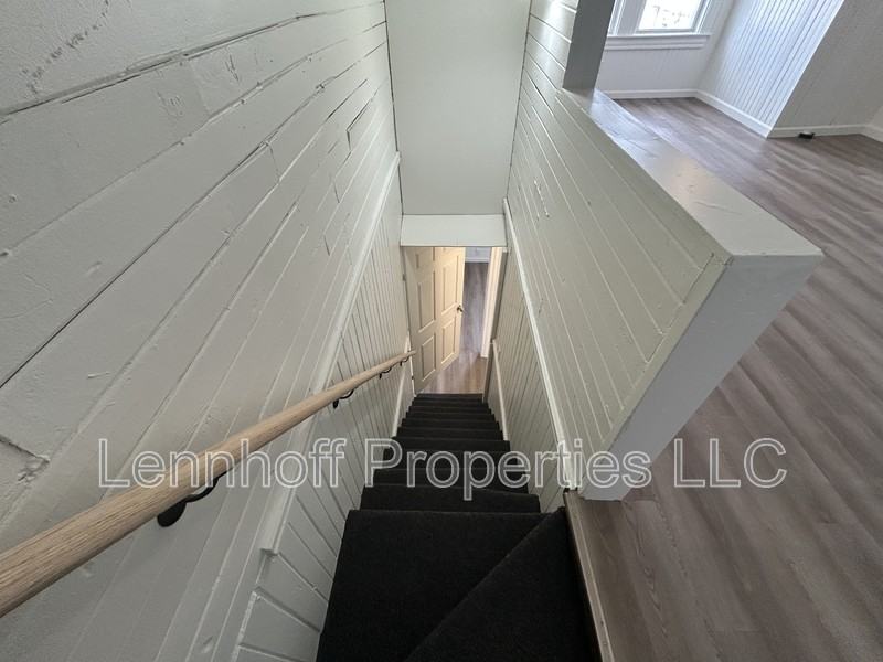 27 Hilton St - Photo 5 of 17