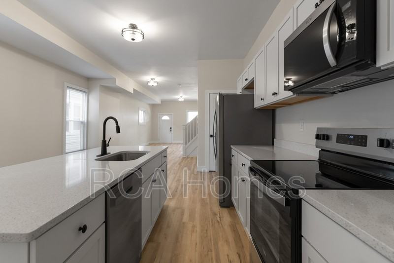 238 Eastern Ave - Photo 5 of 13