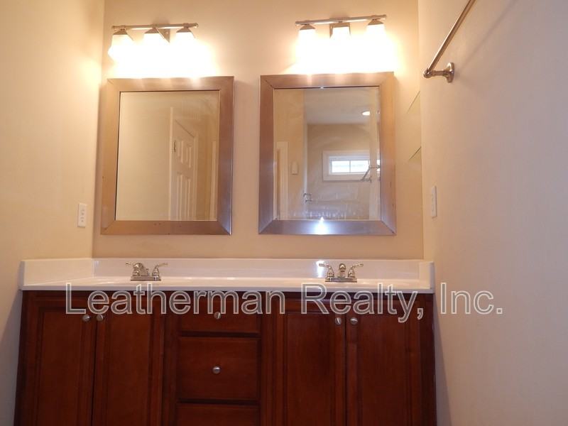 441 Sterling Dr - Photo 5 of 11