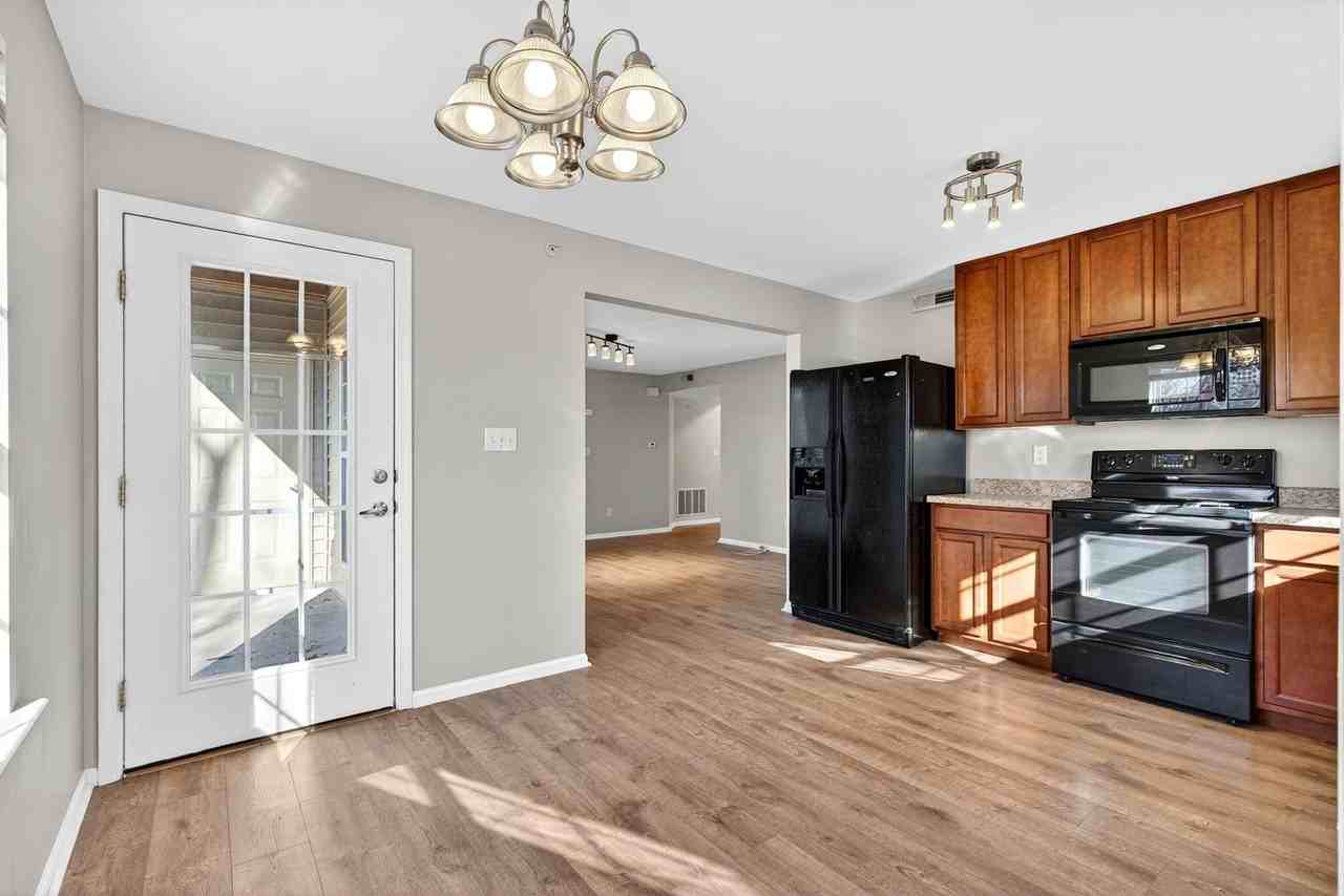 3113 Welsh Dr - Photo 2 of 31