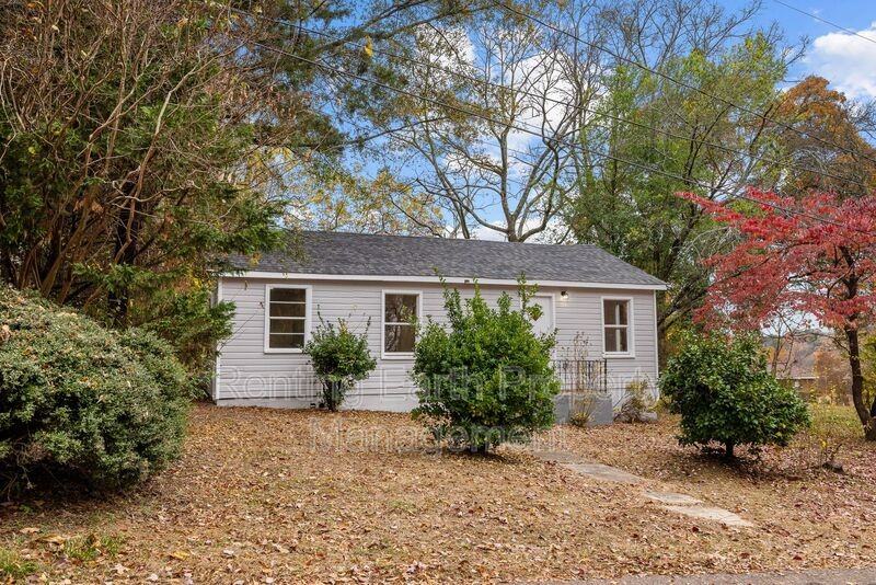 2113 Rambow Ave Sw - Photo 2 of 16