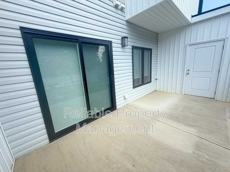 22 Slater Dr - Photo 3 of 16