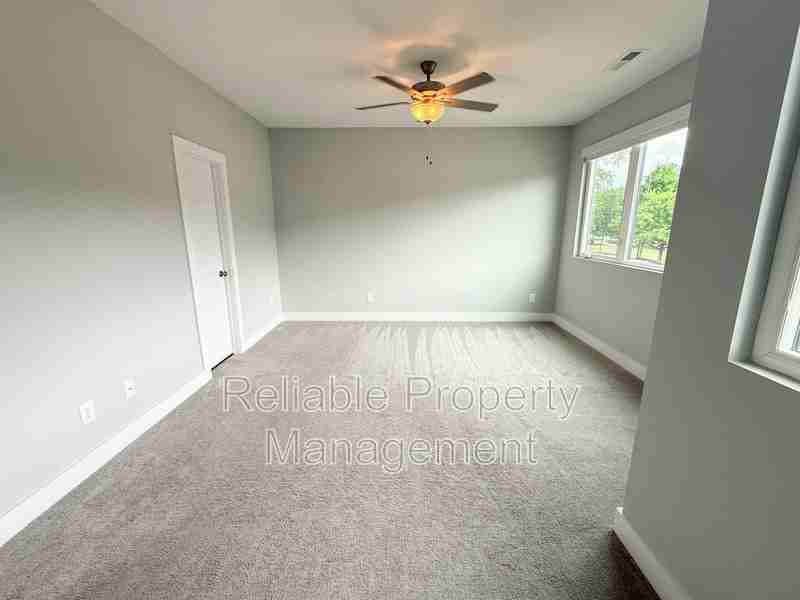 22 Slater Dr - Photo 6 of 16