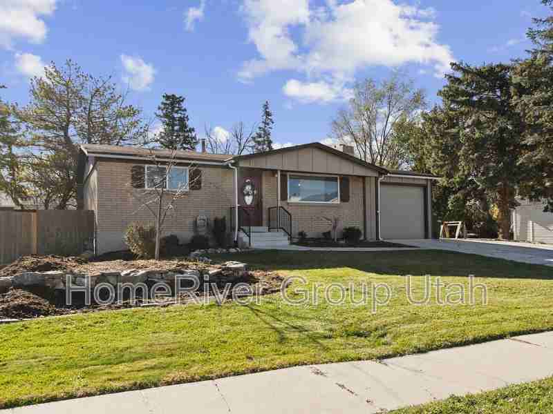 5037 W Pavant Ave - Photo 3 of 32