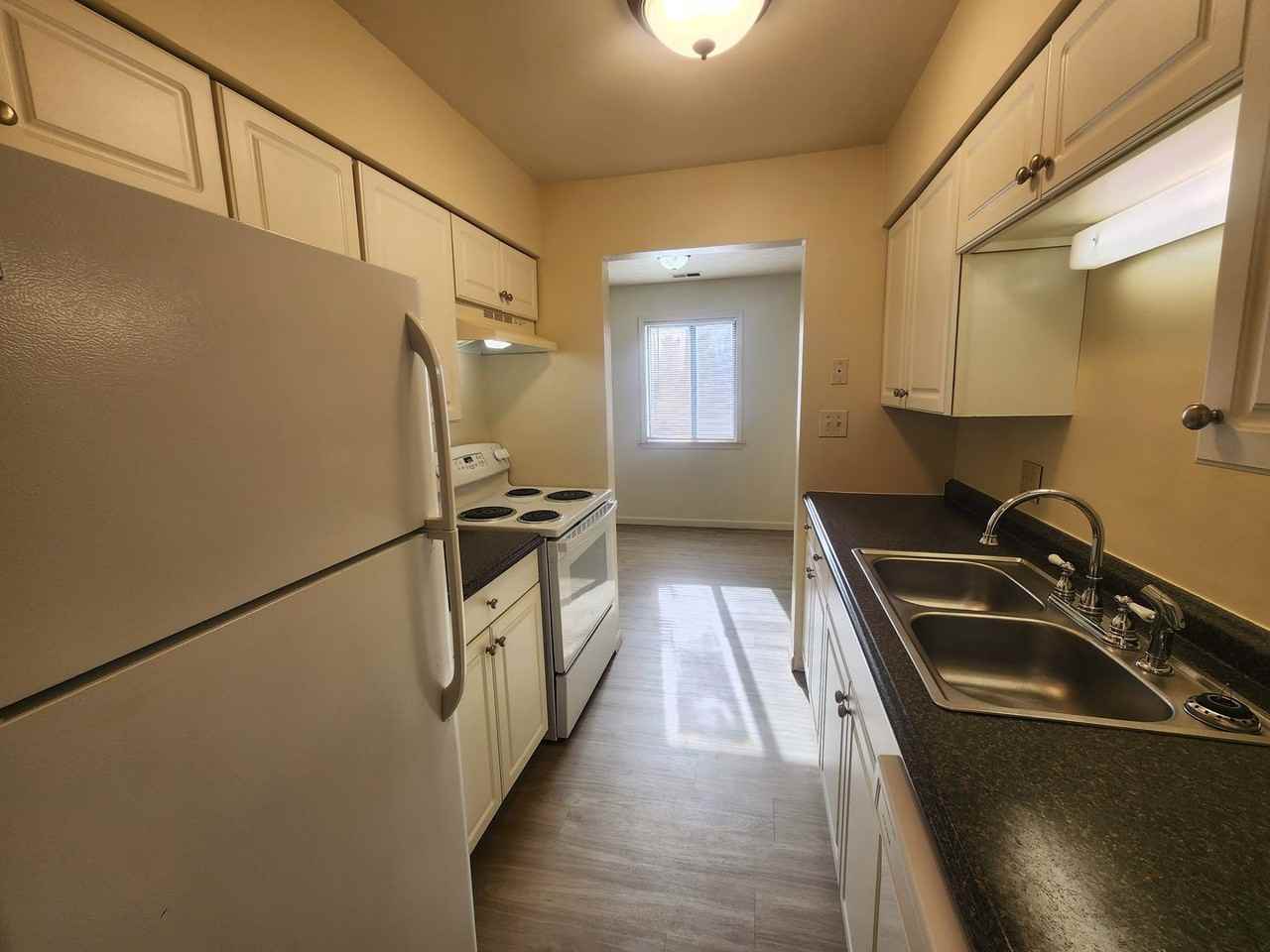 NAD Meadow Green Apts - Photo 2 of 27