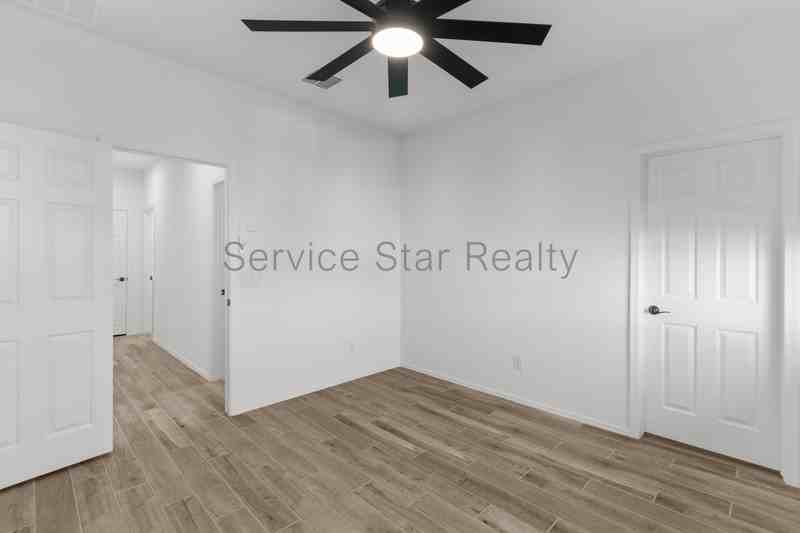 5884 N 193rd Dr - Photo 7 of 30