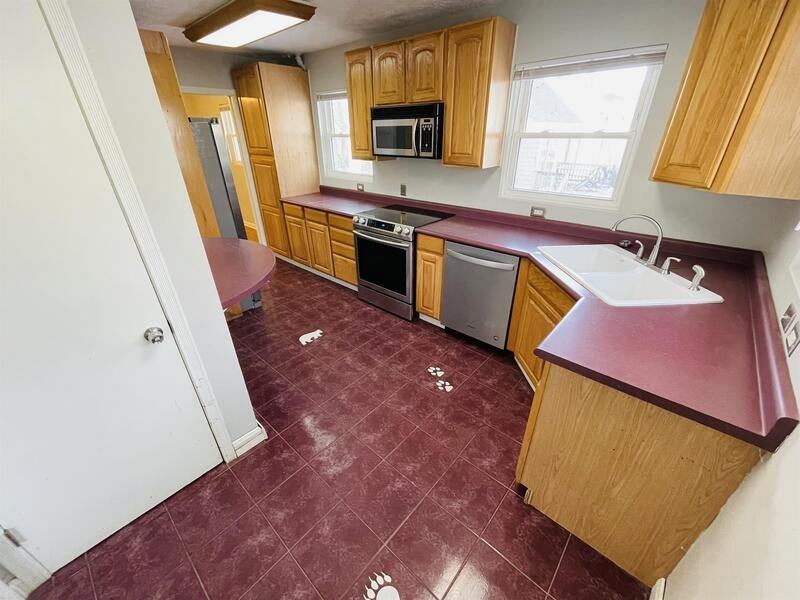 5624 Lake St - Photo 4 of 12