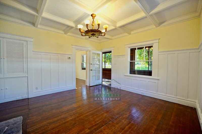 254 Kent Ave - Photo 5 of 19