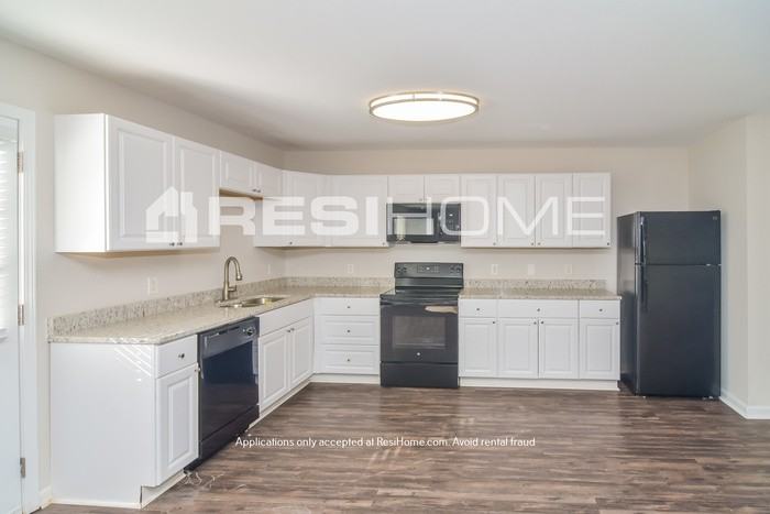 108 Lockport Dr - Photo 3 of 25