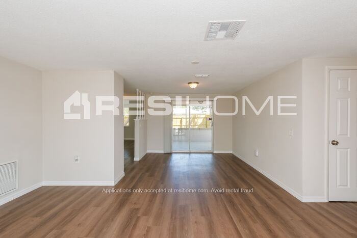 6935 El Camino Paloma St - Photo 7 of 23