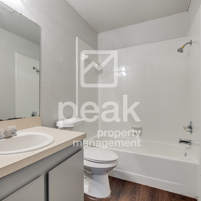 7483 Tiffany Meadows Ln - Photo 5 of 17