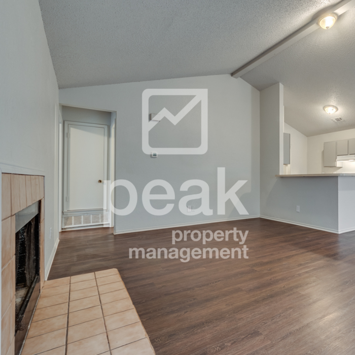 7483 Tiffany Meadows Ln - Photo 6 of 17