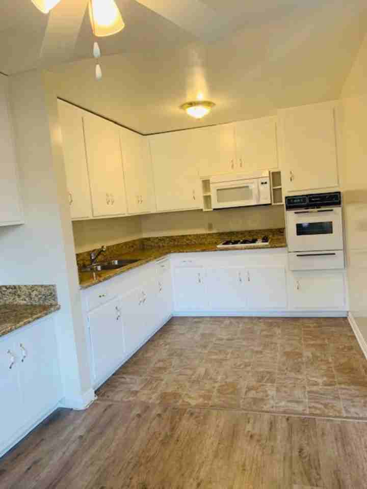 4415 Ocean View Blvd - Photo 4 of 39