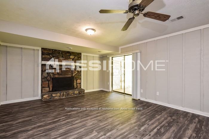 3106 Chippewa Dr - Photo 3 of 24