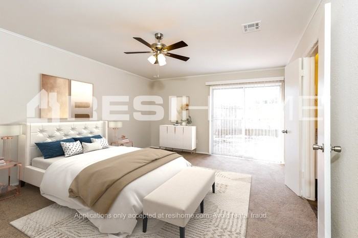 2421 Nw 113th Pl - Photo 5 of 17