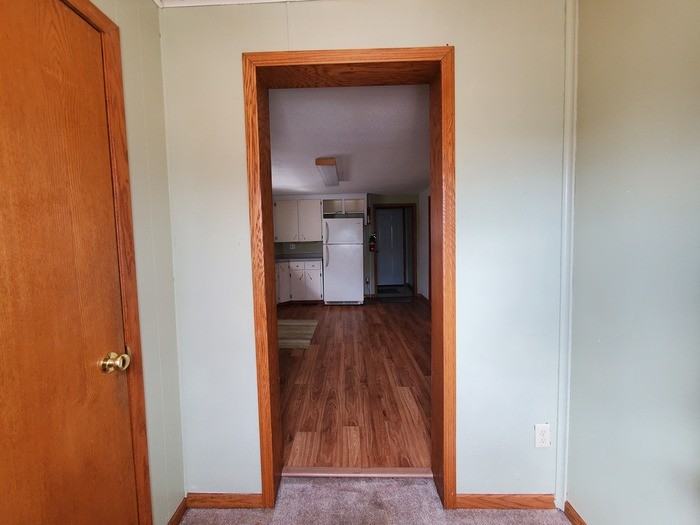 301 Leonard Ave - Photo 7 of 21